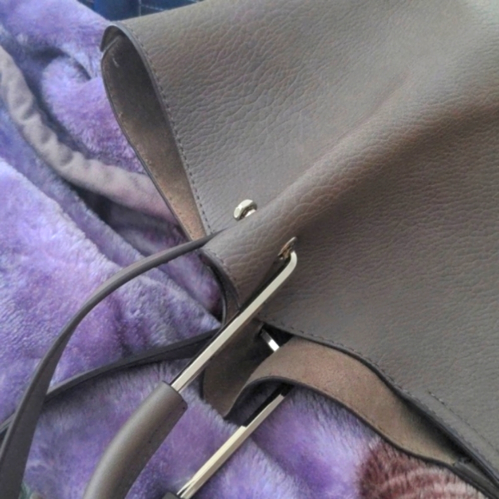 Sondra Roberts Squared Gray Silver Hand Shoulder Bag - Picture 7 of 11